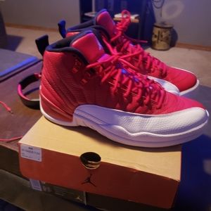 Jordan 12 gym red